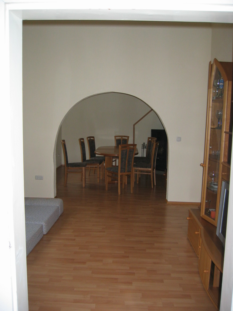 Blick vom Arbeitszimmer ins Wohnzimmer / Esszimmer