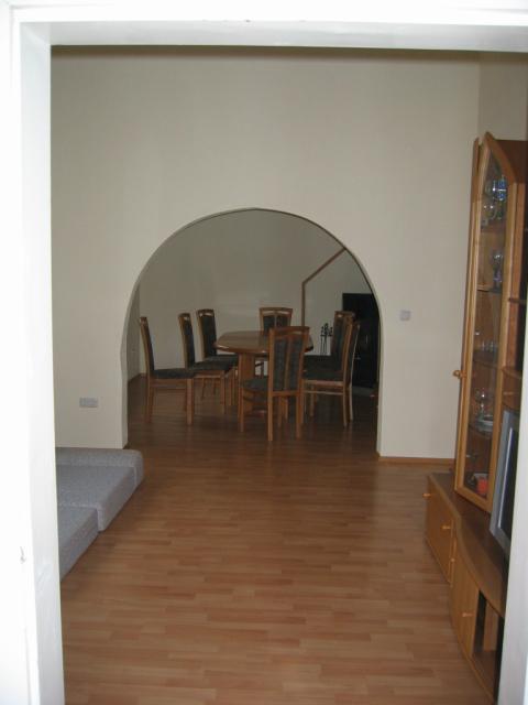 Blick vom Arbeitszimmer ins Wohnzimmer / Esszimmer