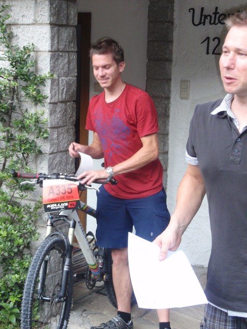 Andreas (Robert De Niro) & Hannes (Aldi)