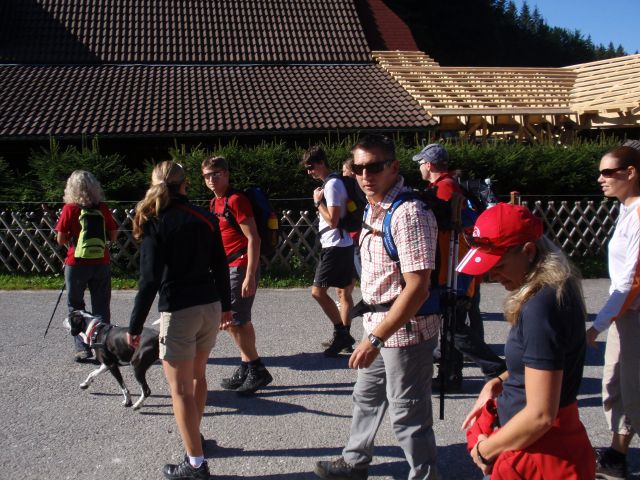 Abmarsch von Raneck
Sissi, Lara, Elisabeth, Martin, Dex, Carmen, Rainer, Dr. Z, Sonja, Martina